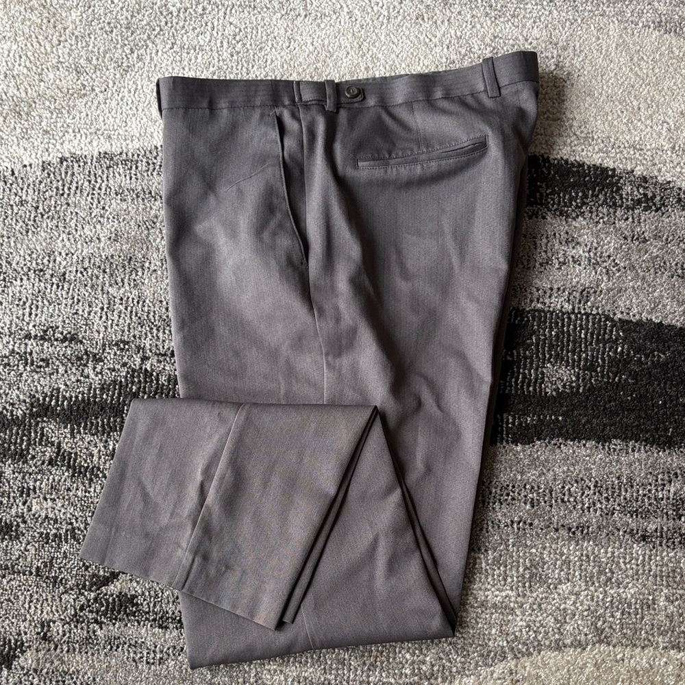 Mondo di Marco Classic Men's Dress Pants in Charcoal Gray Size 38x32
